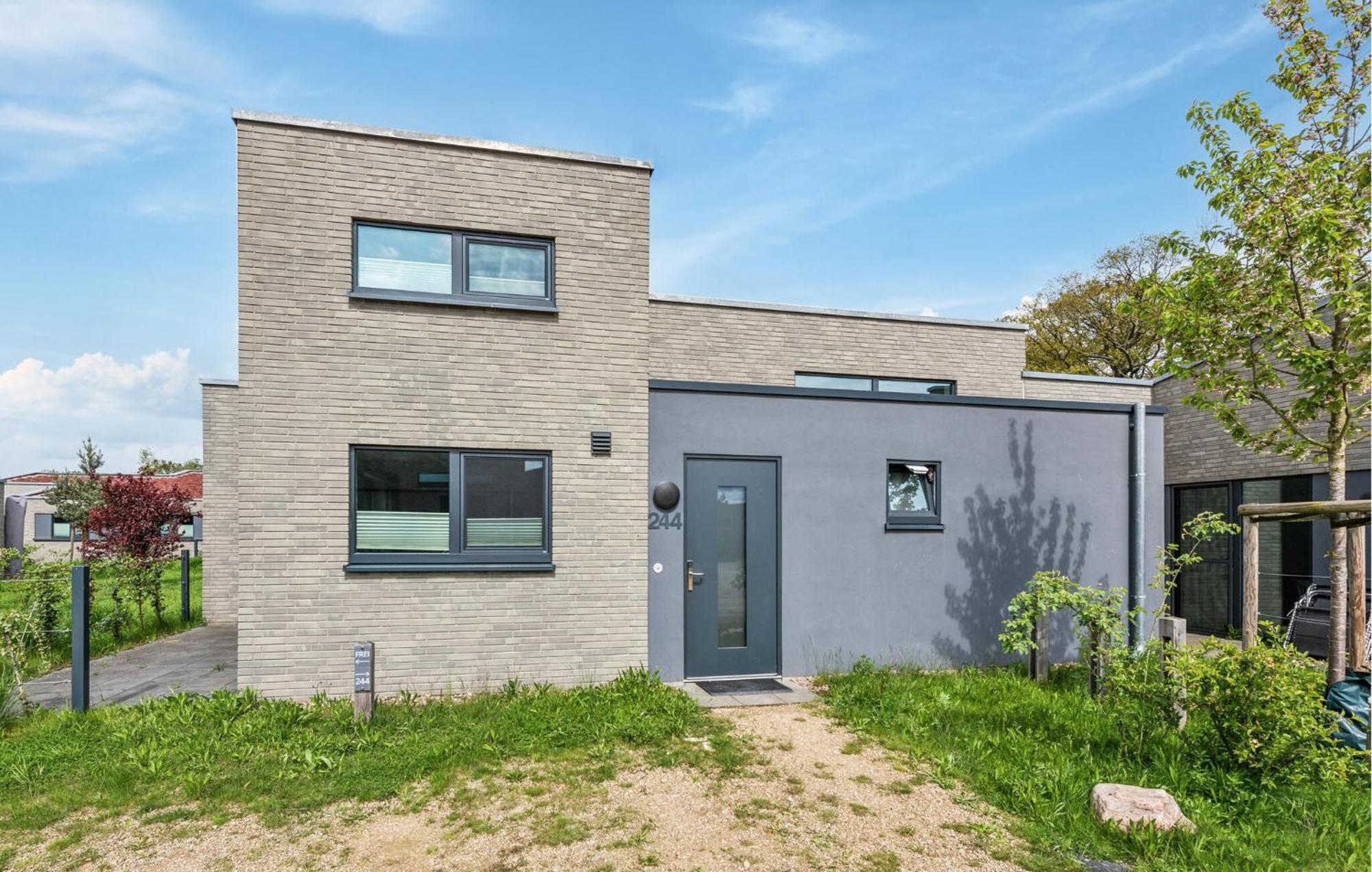 2 Bedroom Gorgeous Home In Lembruch-Duemmer See Extérieur photo